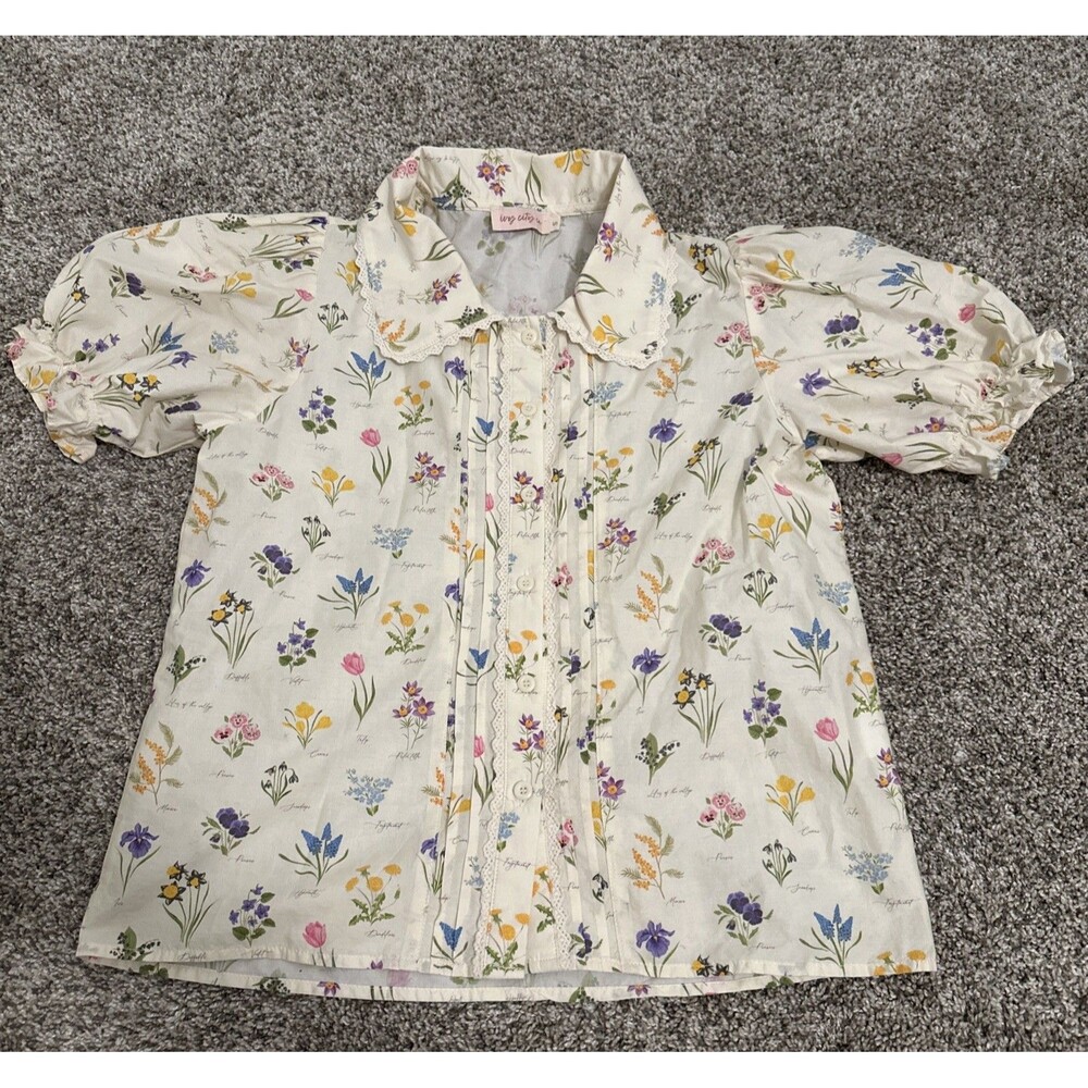 Ivy City Co Sophia Beige Flower Blouse Button Up Shirt Women’s Size Small